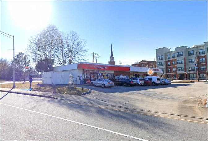 2631 Main St